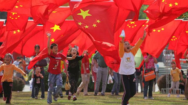 赢家时尚盘中异动 早盘快速跳水5.01%报14.040港元