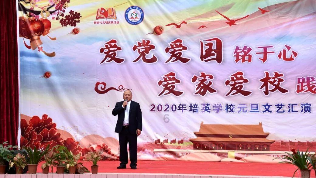 华为小折叠屏新机曝光:价格可期