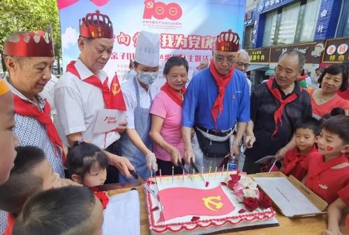 国务院总理,去西部985了!