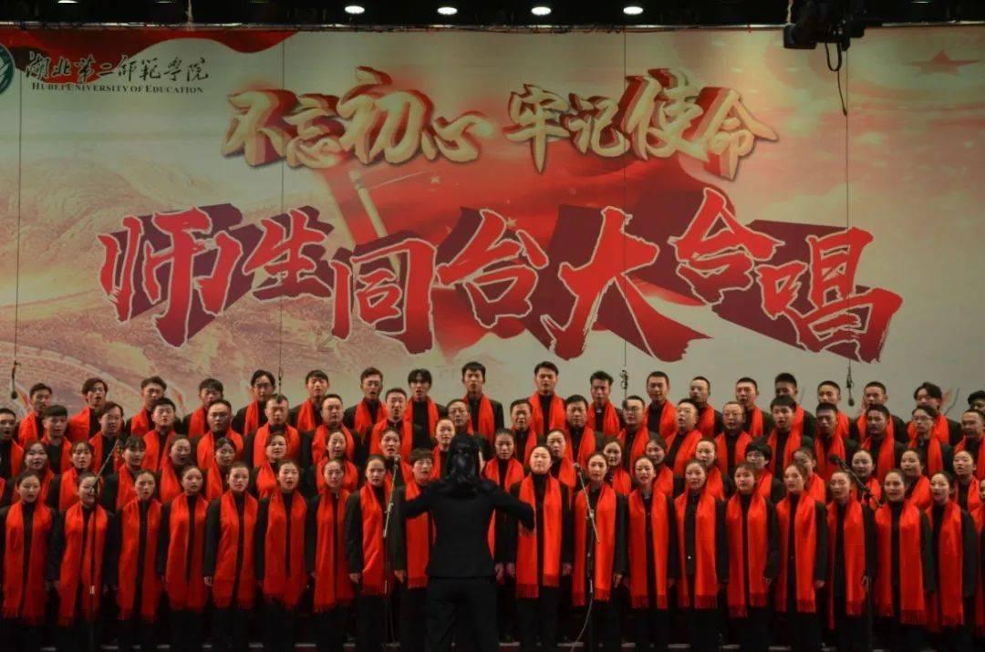 温情一幕,《美国工厂》导演博格纳尔讲述眼中的曹德旺