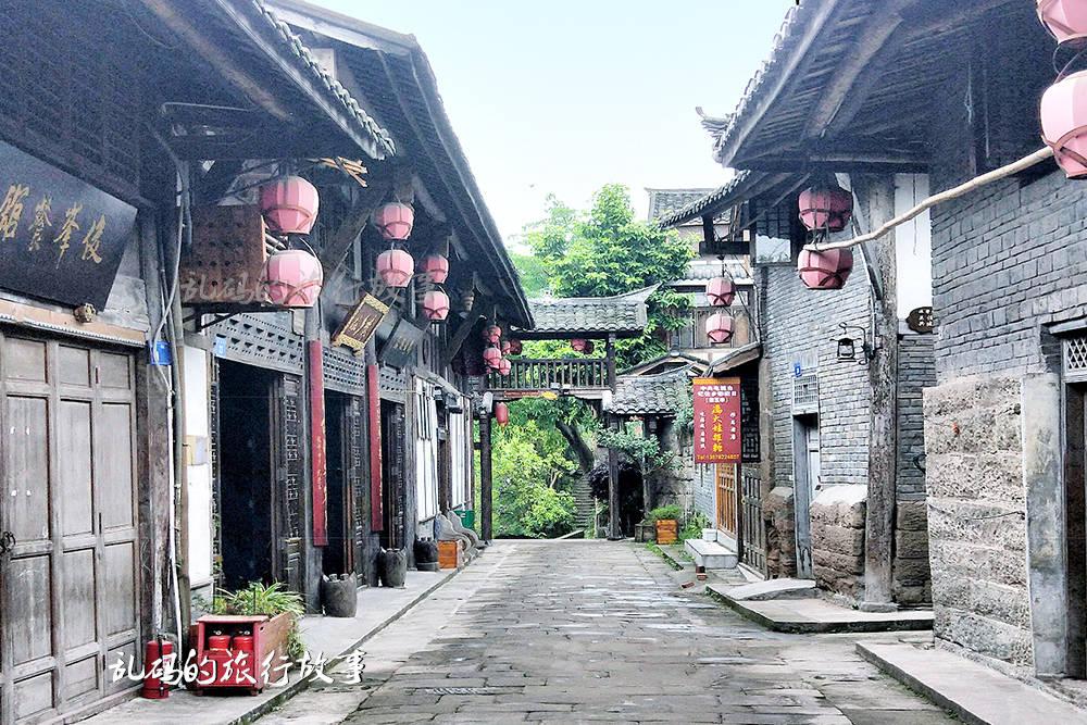 鲁智深并非正经和尚,怎会知道坐化?原来他早就见过另一个自己!