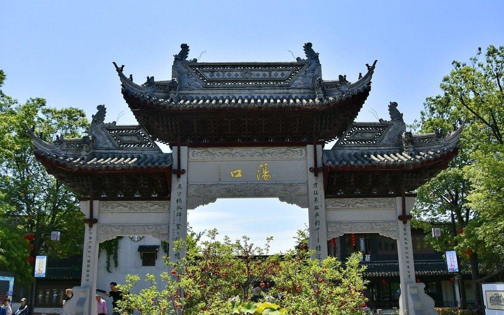 逃出魔术师的房间